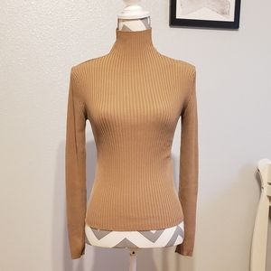 Blouse High neck and long sleeves